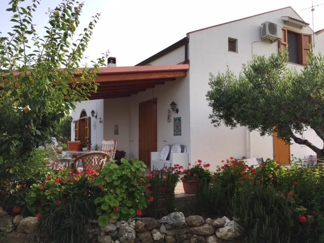 Uliveto House Bed & Breakfast Castellammare del Golfo Bagian luar foto