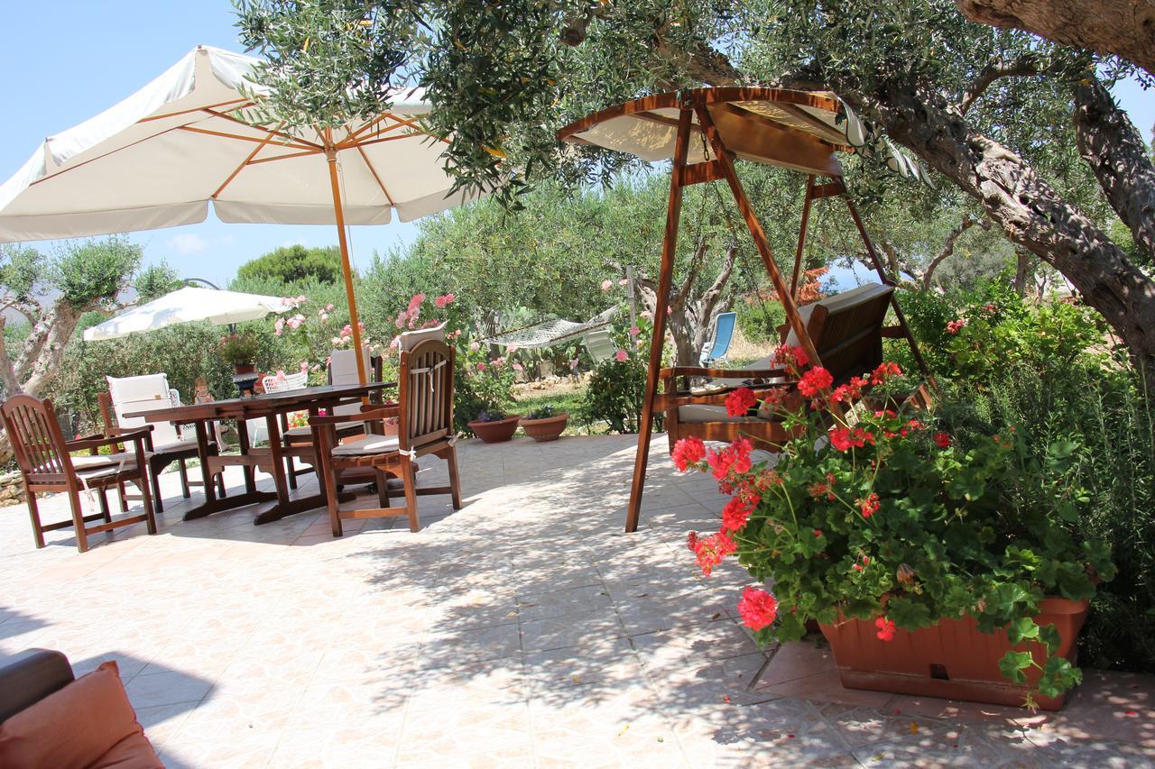 Uliveto House Bed & Breakfast Castellammare del Golfo Bagian luar foto